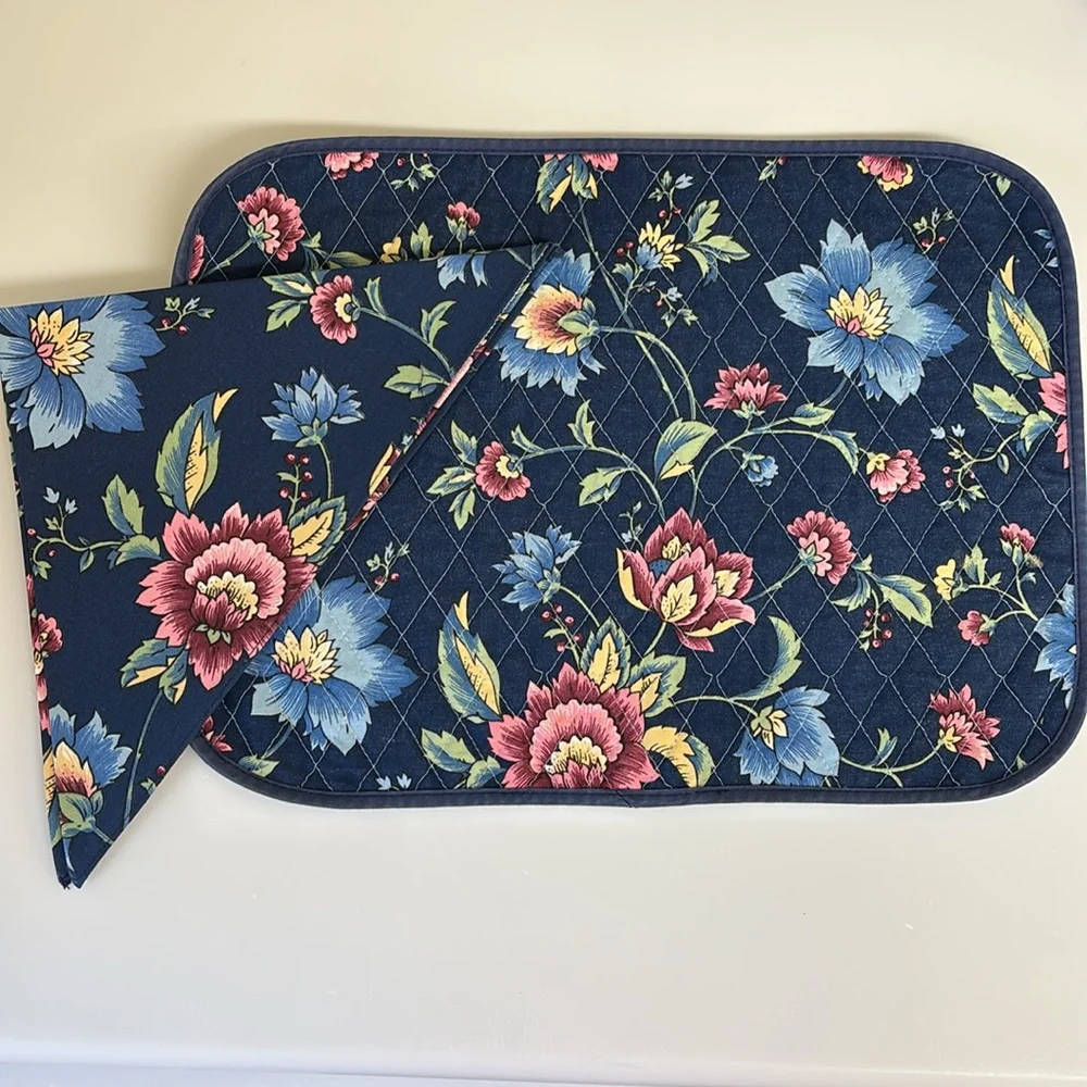 Set of 10 Quilted Fabric Blue Floral Placemats W/ Matching NeverUsed Napkins